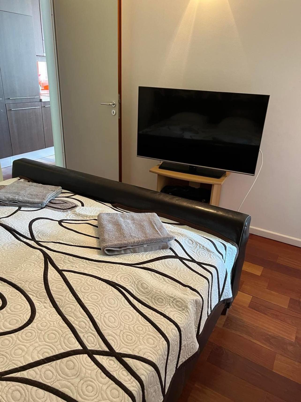 Bavaria Club Apartman Балатонлеле Екстериор снимка